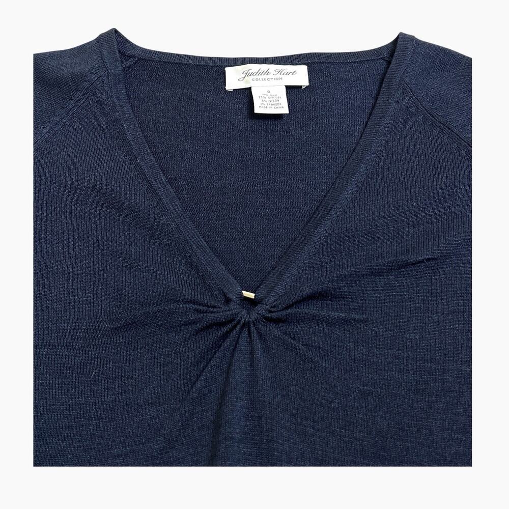 Judith Hart Silk Blend Sweater Size Small V Neck Pullover Navy Blue Soft Classic - Picture 7 of 7